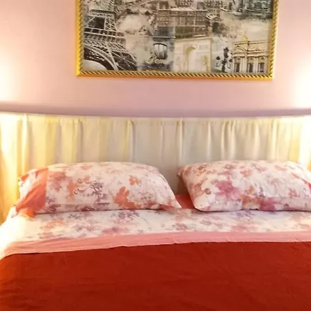 Cosmopolitan Bed & Breakfast