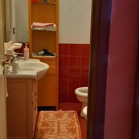 Cosmopolitan 4*