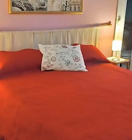 Cosmopolitan 4*