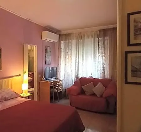 Cosmopolitan Bed & Breakfast Řím