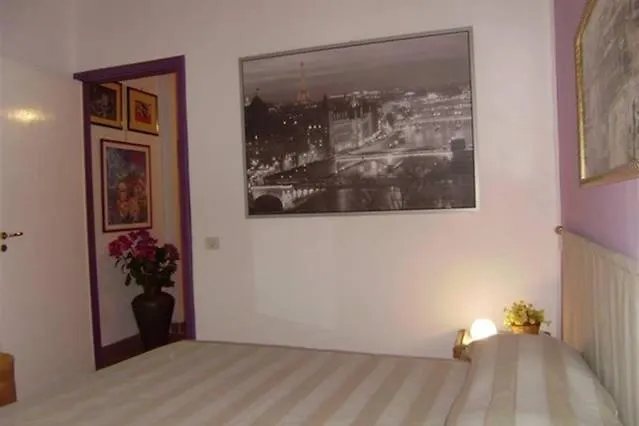 Cosmopolitan Nocleg ze śniadaniem