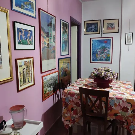 Cosmopolitan Bed and Breakfast 4*